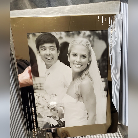 THINGS REMEMBERED DIAMOND SILVER 8×10 PICTURE FRAME - Picture 4 of 11
